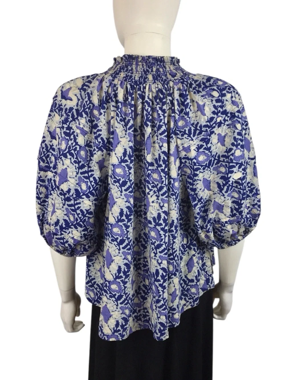 Free Peo­ple Blue & Grey Floral Blouse Relaxed Flowy